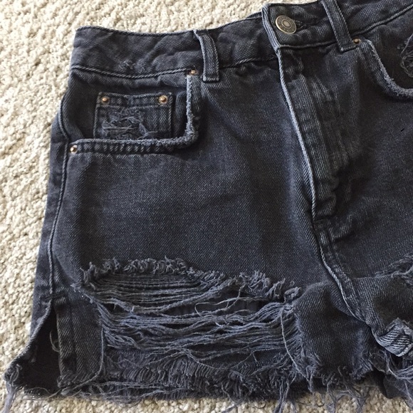 Topshop Moto mom ripped jean shorts - Picture 3 of 6